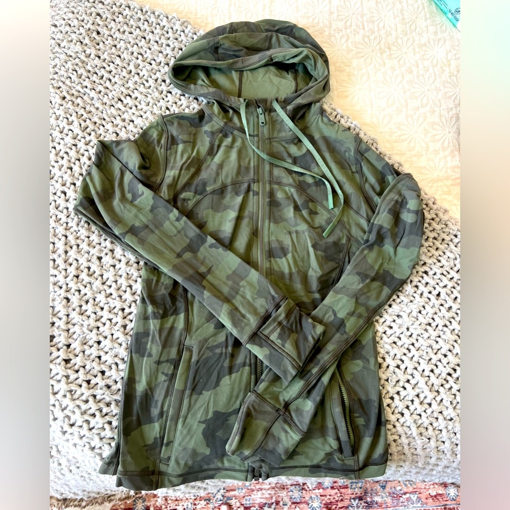 Lululemon athletic jacket size 8